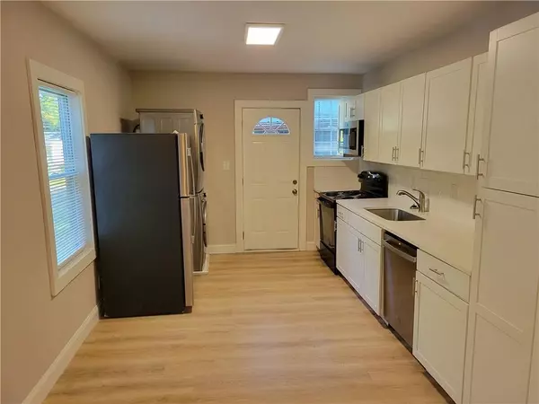 Atlanta, GA 30310,1223 Campbellton PL SW