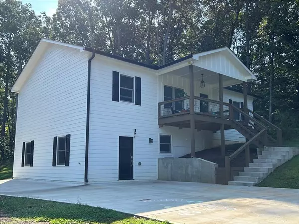 Canton, GA 30114,215 Pinecone LN