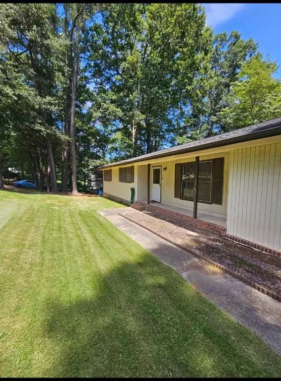 2912 Hickory TRL, Snellville, GA 30078