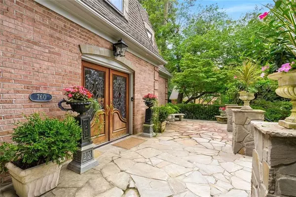 Atlanta, GA 30328,760 Weatherly LN NW