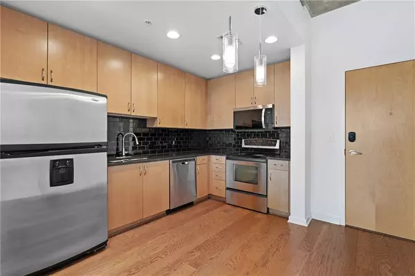 Atlanta, GA 30308,860 Peachtree ST NE #1313