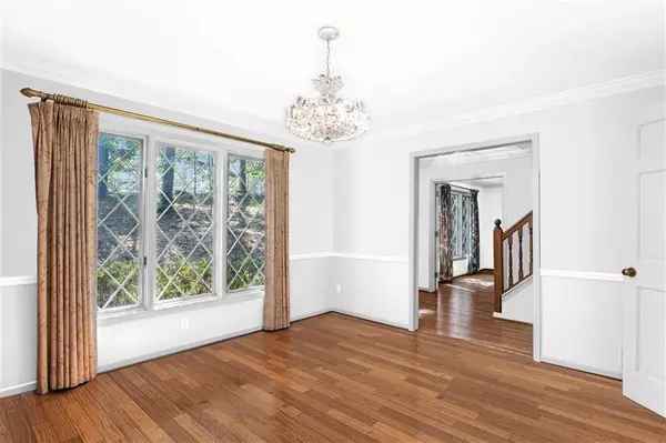 Atlanta, GA 30328,965 Heards Ferry RD