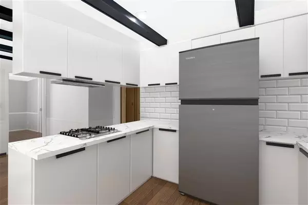 Atlanta, GA 30328,965 Heards Ferry RD