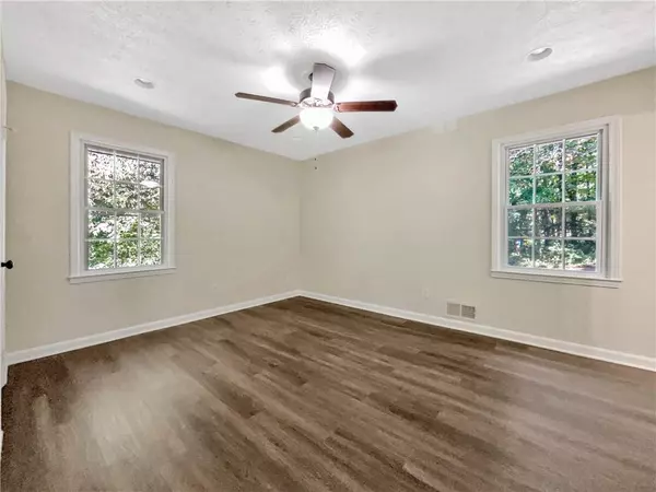 Dallas, GA 30132,422 Marty LN