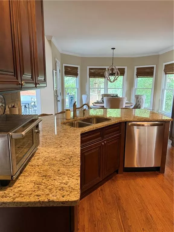 Acworth, GA 30101,654 Braidwood DR NW