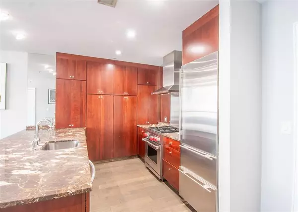 Atlanta, GA 30305,3325 Piedmont RD NE #1609