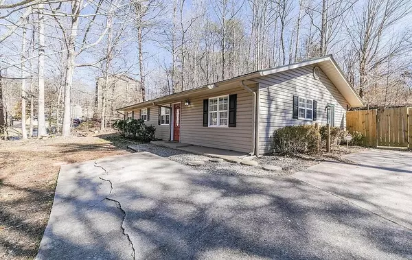 Dahlonega, GA 30533,963 Happy Hollow RD