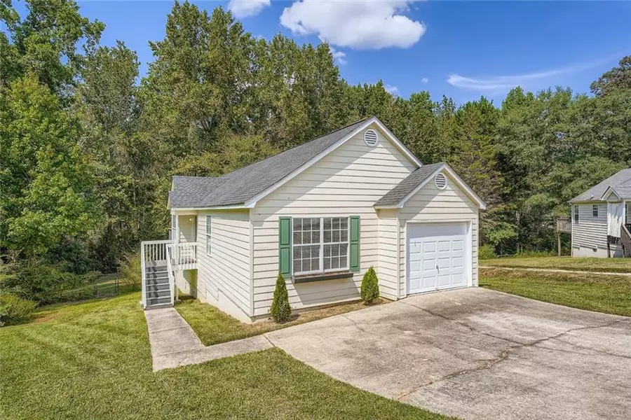 1233 Waterton TRL, Douglasville, GA 30134