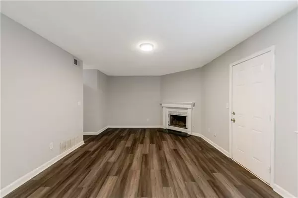 Austell, GA 30168,776 Crestside CT