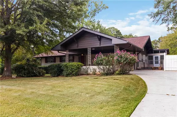 1722 Camelot CIR, Tucker, GA 30084