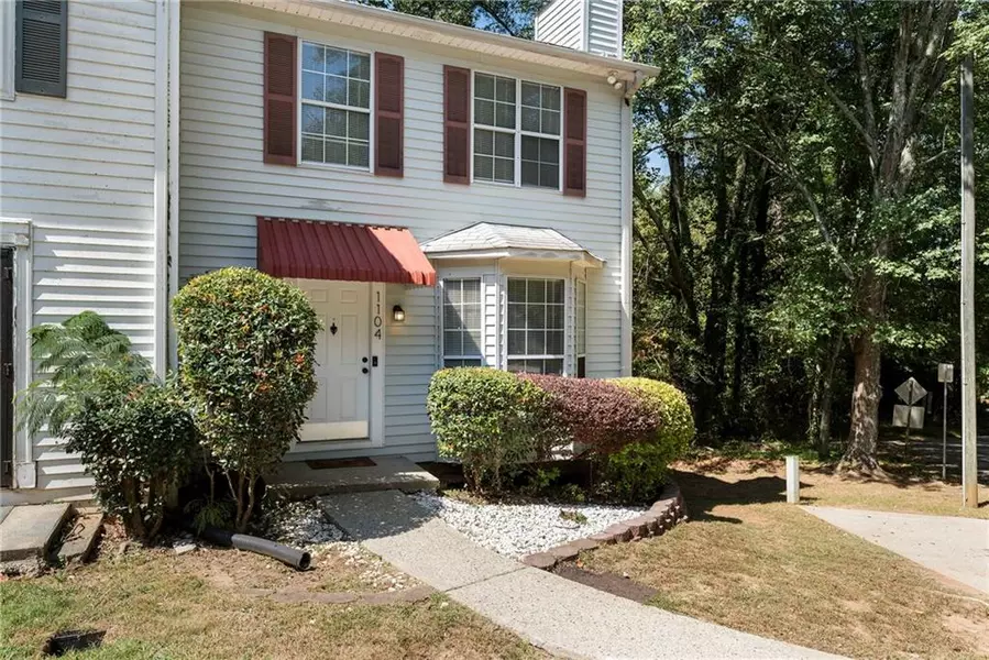 1104 Huntington TRCE SE, Smyrna, GA 30082