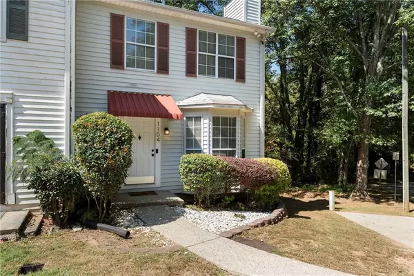 1104 Huntington TRCE SE, Smyrna, GA 30082