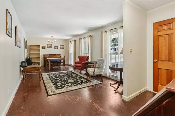 Marietta, GA 30068,11 Cecil DR