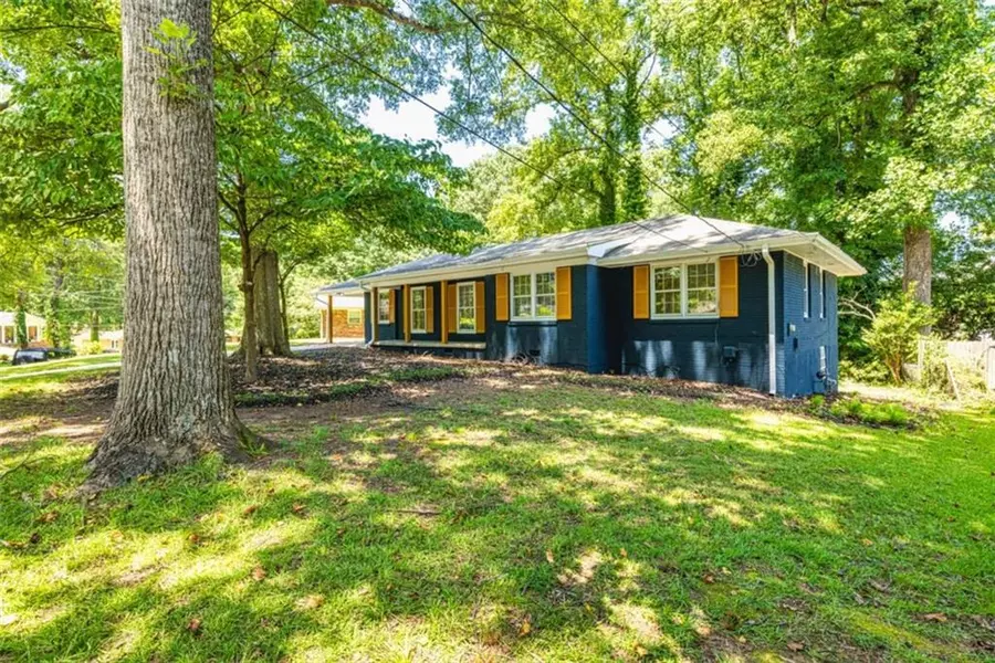 6673 Brookwood CIR, Jonesboro, GA 30236