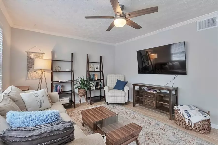 8 Arpege WAY NW, Atlanta, GA 30327