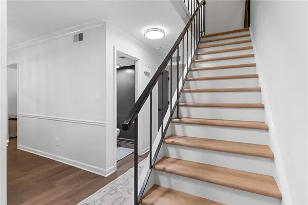 Atlanta, GA 30342,33 Ivy TRL NE