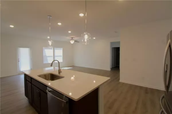 Flowery Branch, GA 30542,5508 Coalie TRCE