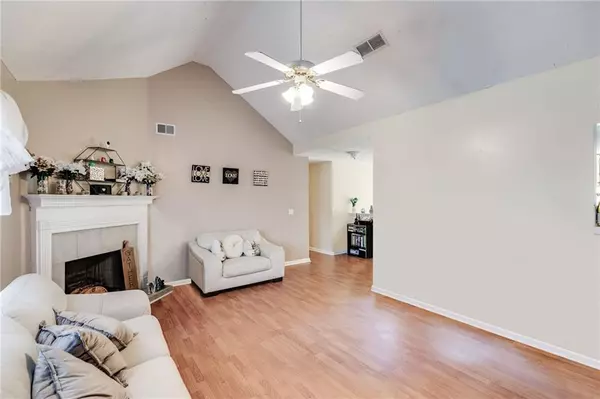 Loganville, GA 30052,1035 Brushystone DR