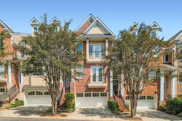 1051 Emory Parc PL, Decatur, GA 30033