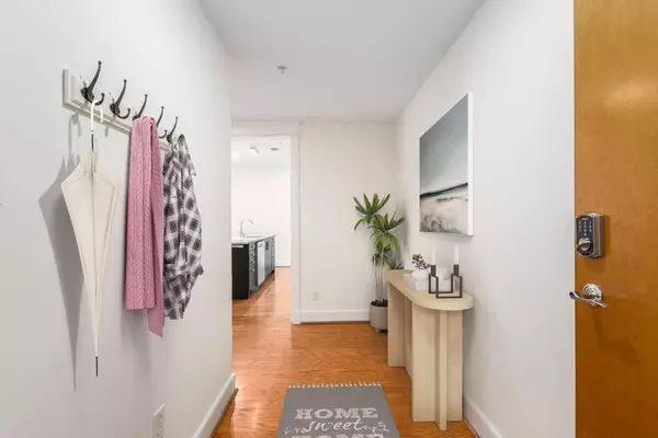 Atlanta, GA 30309,273 12th ST NE #210