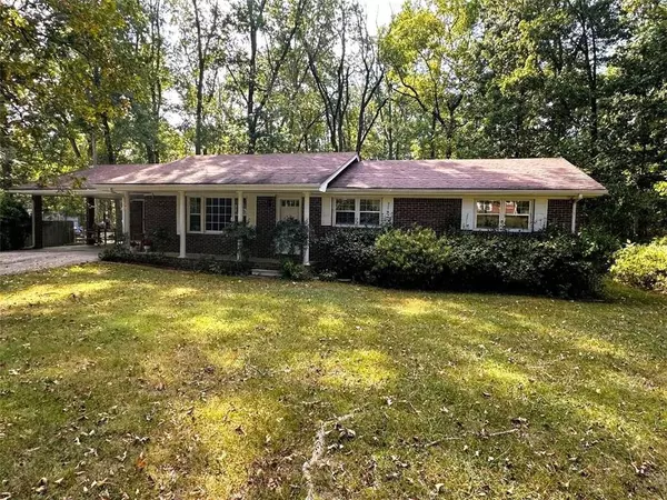 195 Dogwood DR SE, Calhoun, GA 30701
