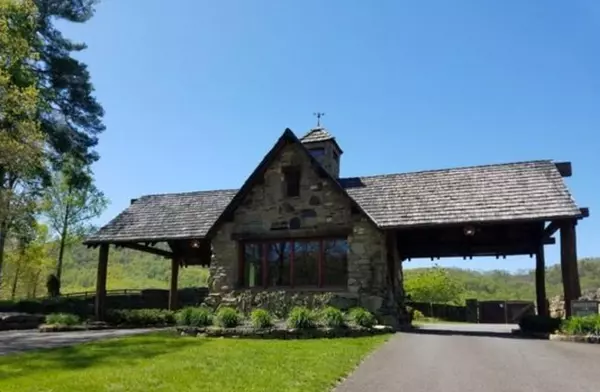 Ellijay, GA 30540,232 Andes RDG