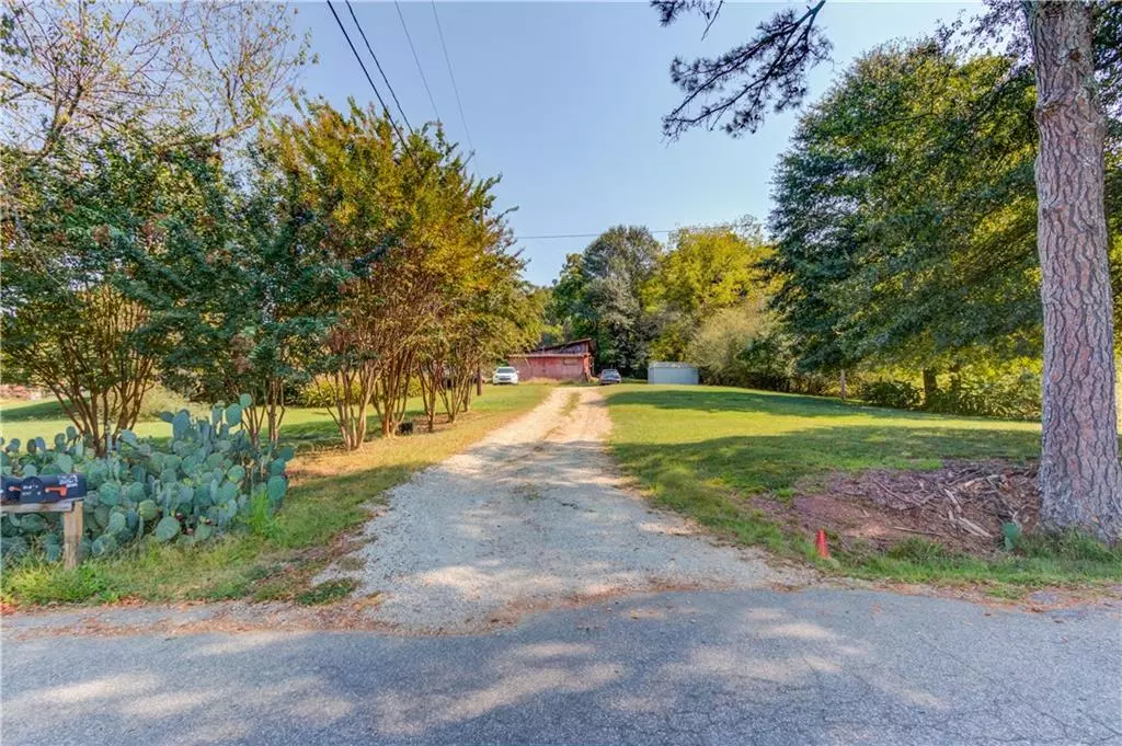 Flowery Branch, GA 30542,6184 Mitchell ST