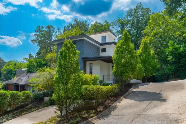 Atlanta, GA 30309,892 Durant PL NE