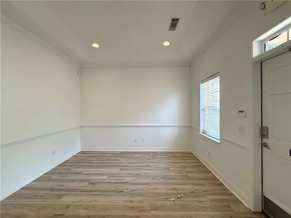 Alpharetta, GA 30004,1815 Lockeway DR #102