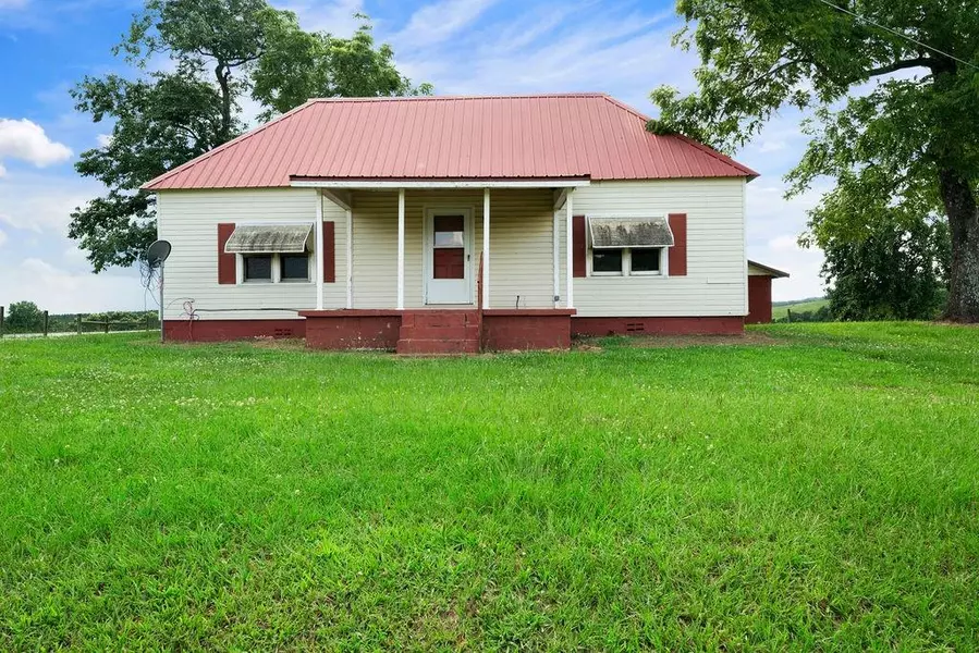369 Cavender LN, Bowdon, GA 30108