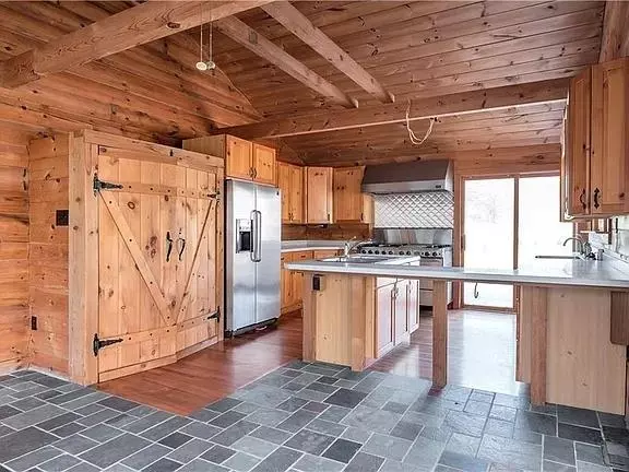 Alpharetta, GA 30004,2405 Mountain RD