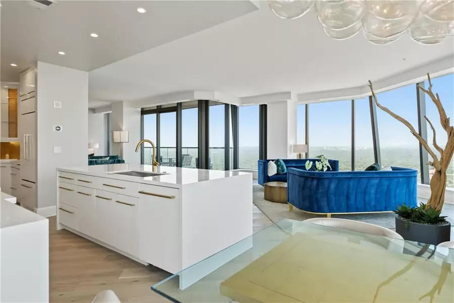3344 Peachtree RD NE #4202, Atlanta, GA 30326