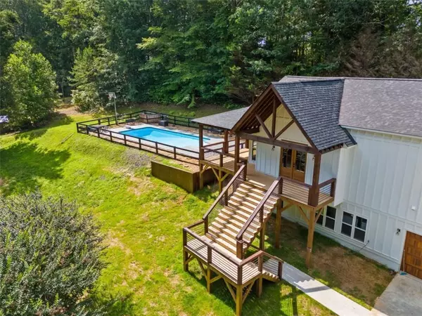 109 Lakeview CT, Ellijay, GA 30540