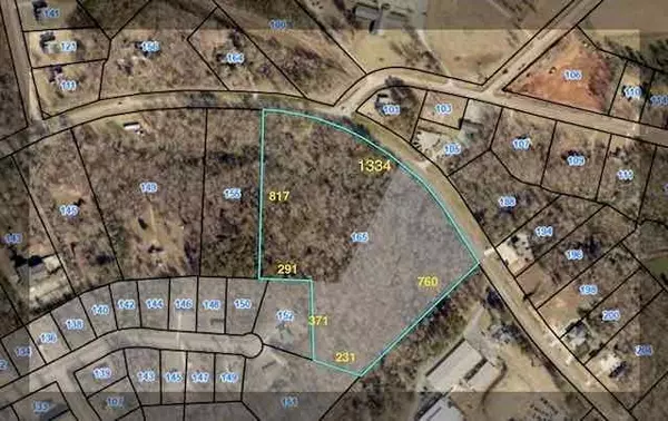 165 Log Cabin RD NE, Milledgeville, GA 31061