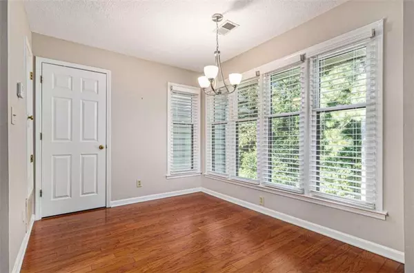 Sandy Springs, GA 30328,915 Garden CT #915