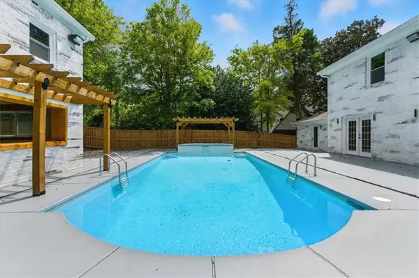 Atlanta, GA 30339,4395 Woodland Brook DR SE