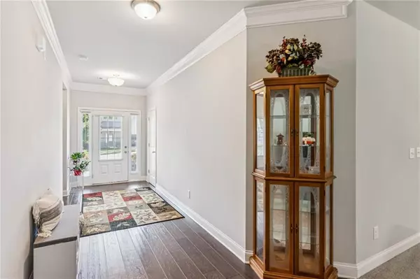 Hoschton, GA 30548,221 Charlotte DR