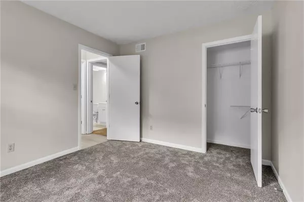 Marietta, GA 30068,3040 Clearbrook DR