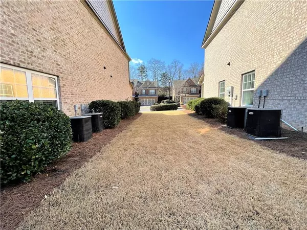 Alpharetta, GA 30005,4945 Hastings TER