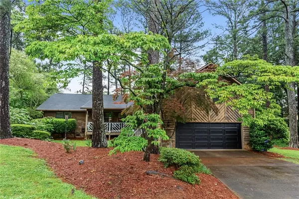 490 Hunters Glen CT, Lawrenceville, GA 30044