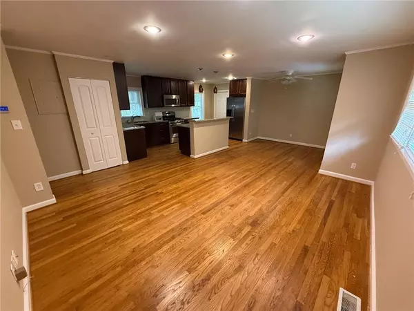 Atlanta, GA 30329,986 Biltmore DR NE