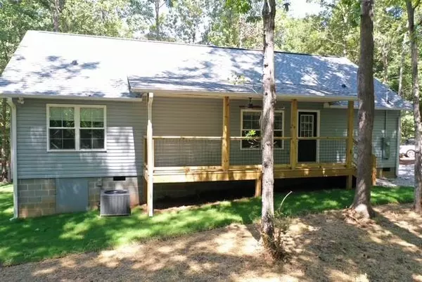 Lavonia, GA 30553,253 Trout DR