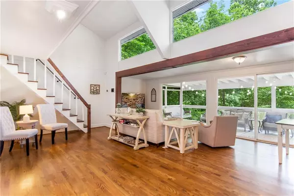 Hiawassee, GA 30546,1056 Sky Hawk Mountain RD