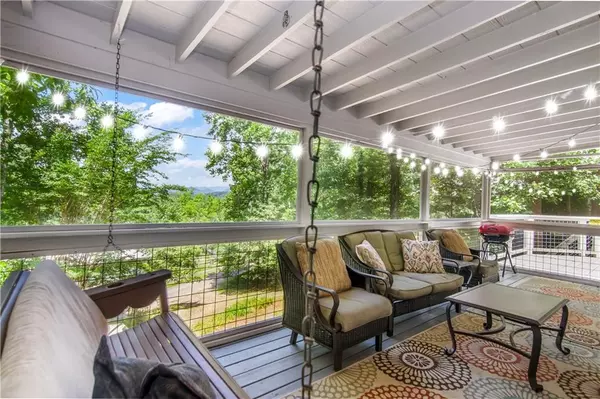 Hiawassee, GA 30546,1056 Sky Hawk Mountain RD
