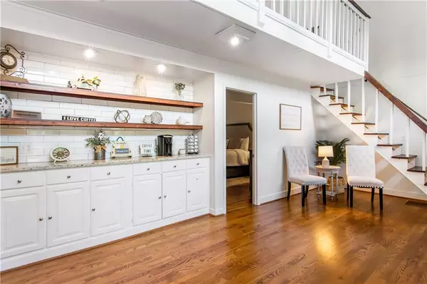 Hiawassee, GA 30546,1056 Sky Hawk Mountain RD