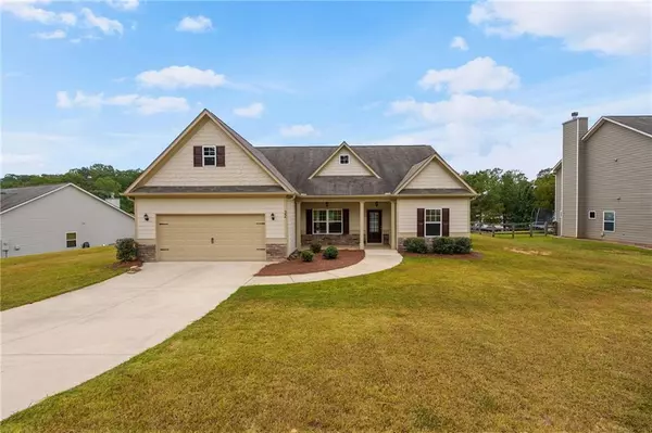32 Clydesdale CT, Dallas, GA 30157