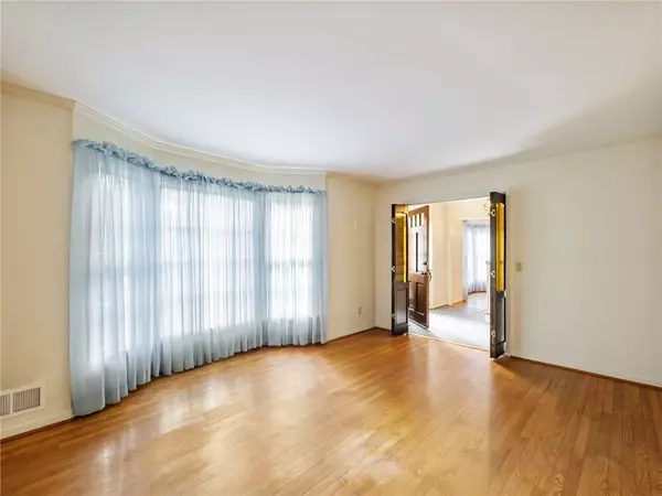 Marietta, GA 30067,654 Grove Pkwy SE