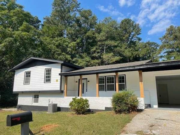 250 Rockdale DR, Conyers, GA 30013