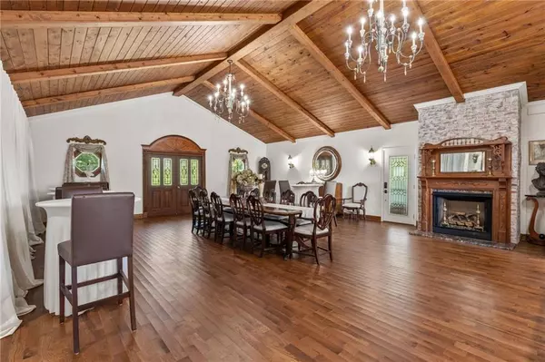 Adairsville, GA 30103,115 S Main ST