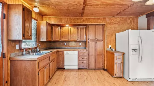 Aragon, GA 30104,2557 Wax RD